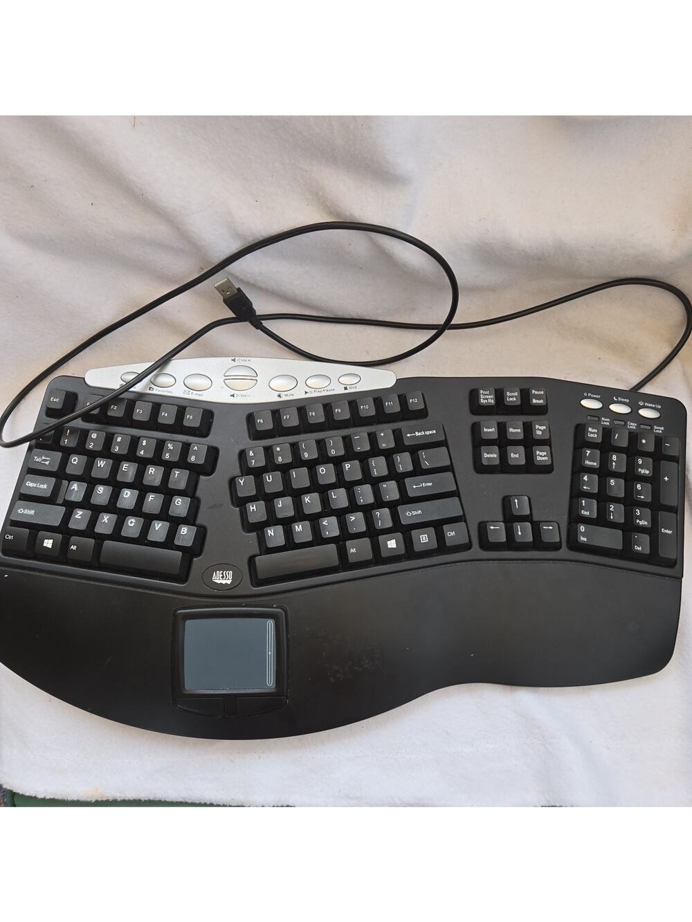 Adesso Tru-Form Contoured Ergonomic Keyboard PCK-308B